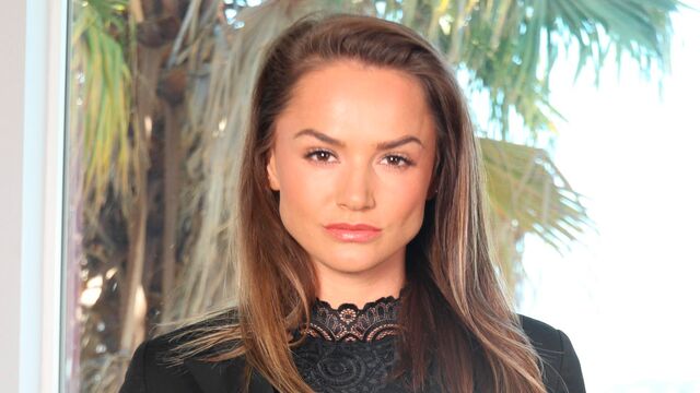 Medium Size Tits porn with Tori Black